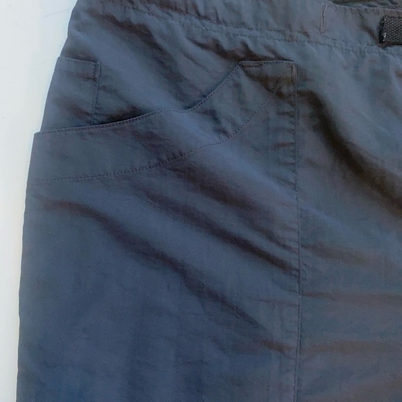 Mountain Hardwear Women’s‎ Hiking Pants Size 12/44 Nylon Outdoor Lightweight - Picture 8 of 12